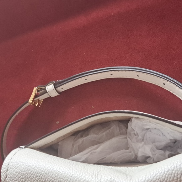 NEW Michael Kors White Pebble Leather Crossbody/ Clutch EXCELLENT CONDITION - Picture 7 of 9